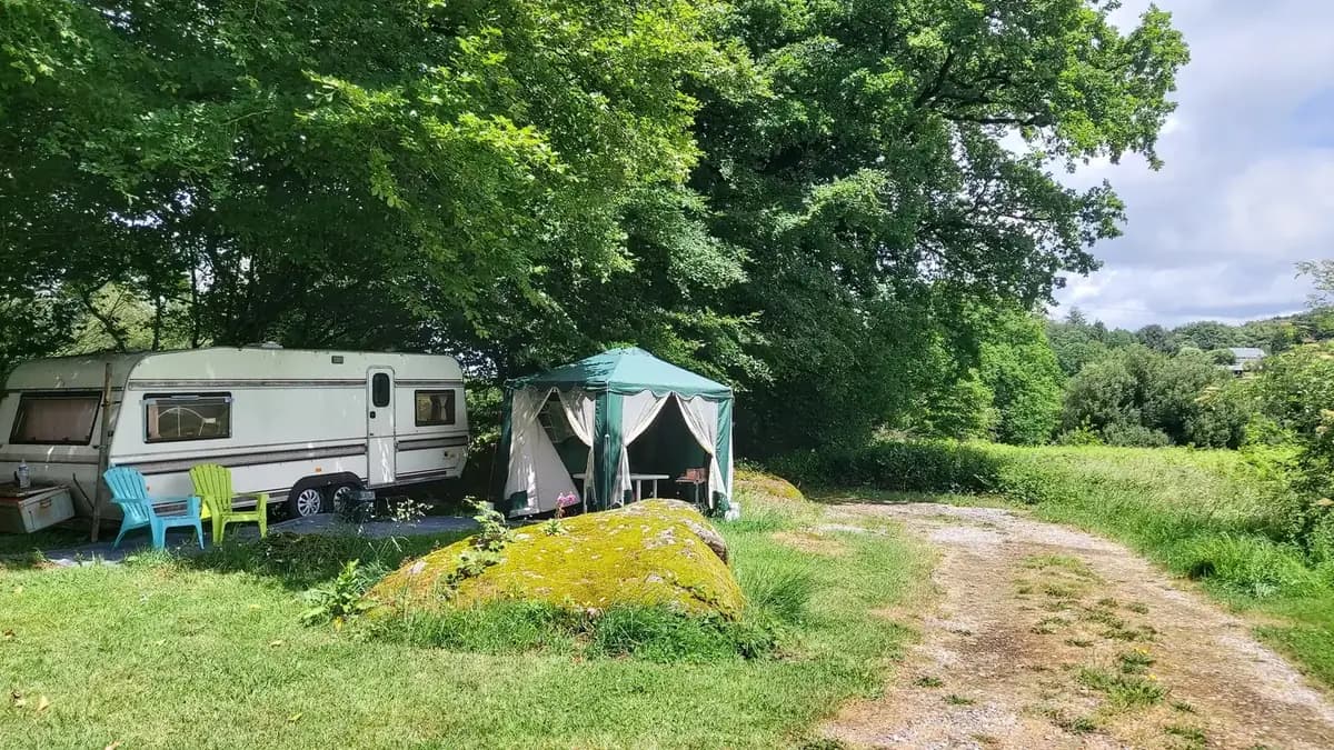 Caravane de location dans le cadre champêtre de Fern Fields